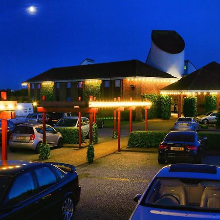 Damon'S Hotel Линкольн Экстерьер фото